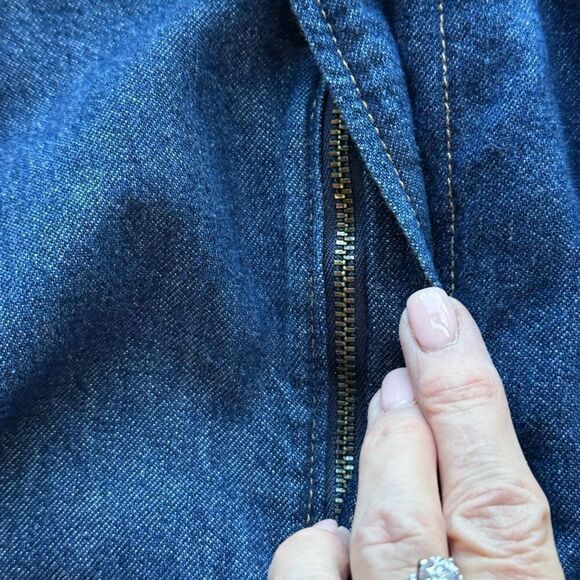 Banana Republic High Rise Double-belted Cuffed Hem BR Explorer Denim Shorts Sz 6 - Picture 5 of 11